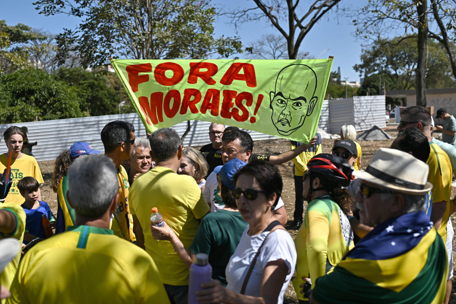 “Fora, Moraes” ganha força em manifestações pró-Bolsonaro