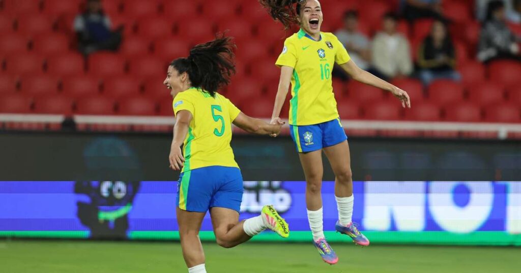 Marta e Amanda Gutierres dão show, Brasil goleia e está na final da Copa América Feminina; veja notas