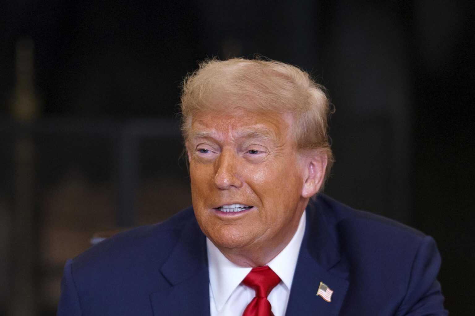 Governo devolve carta de Trump e convoca novamente encarregado da embaixada