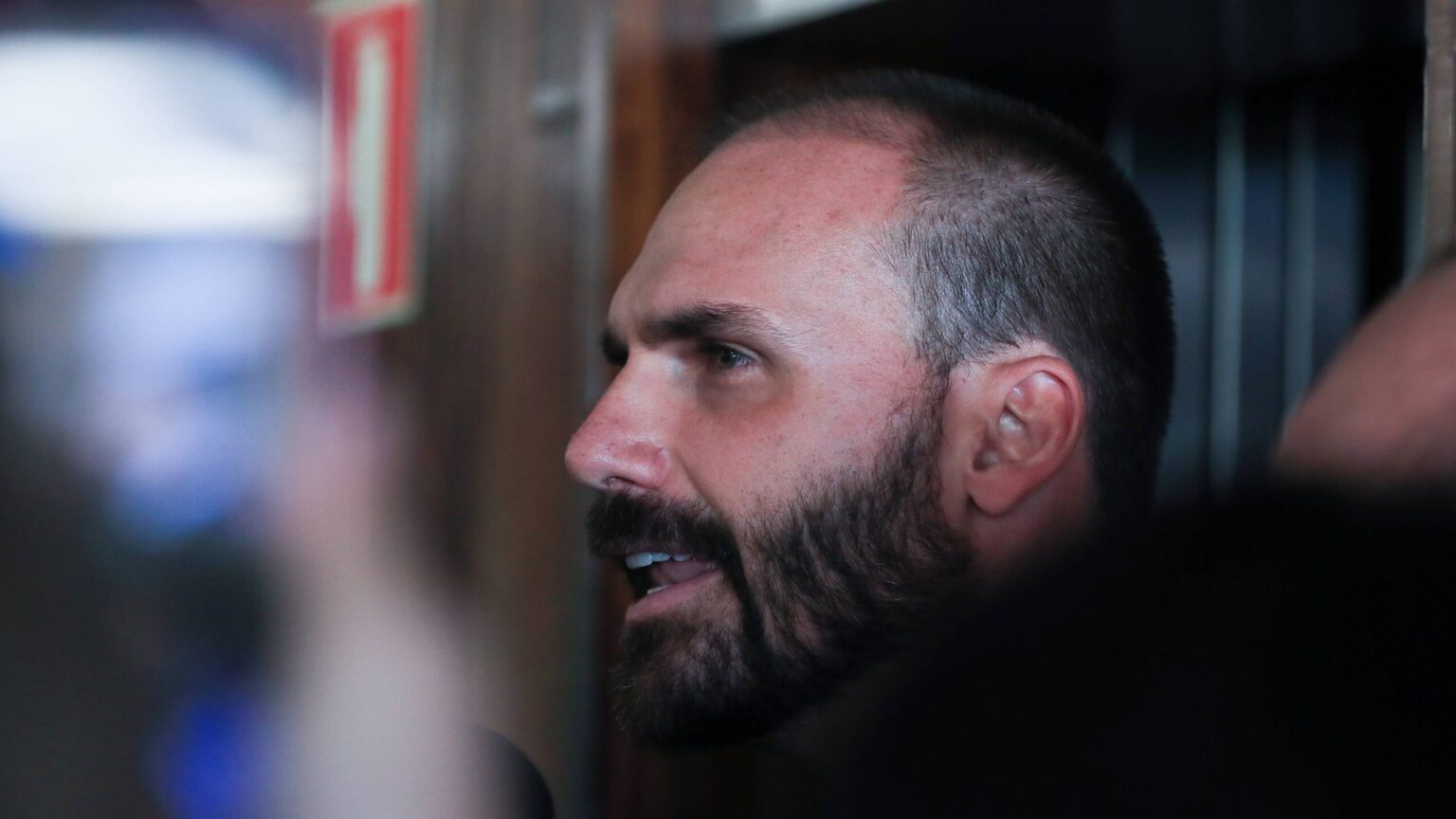 Eduardo Bolsonaro pede que Trump aplique Lei Magnitsky