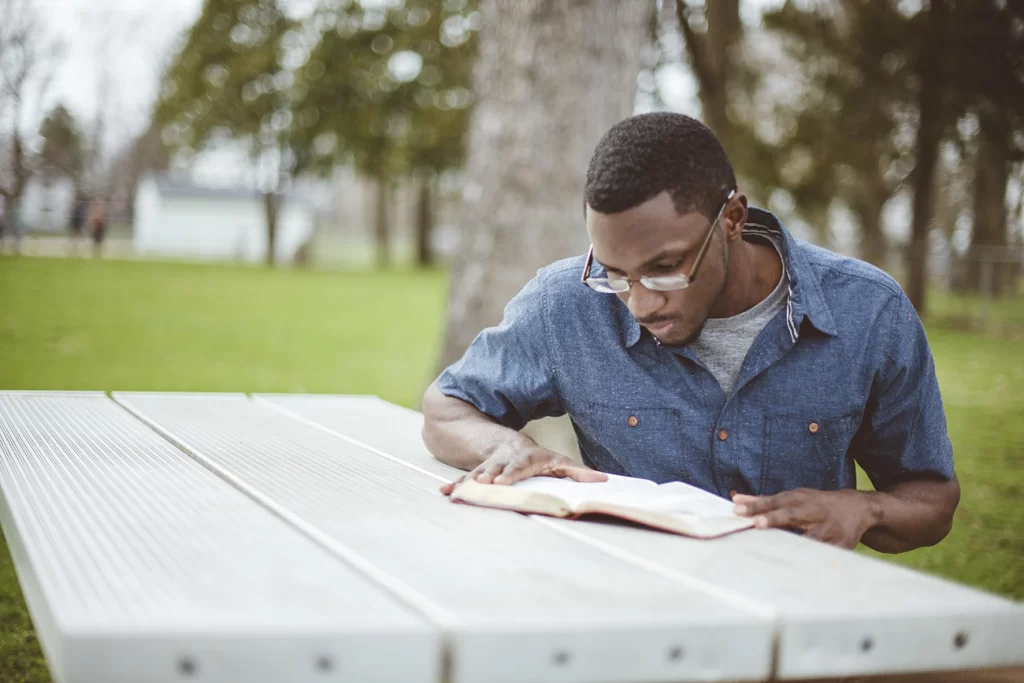 7 livros tão fascinantes e desconcertantes que você vai querer ler duas vezes