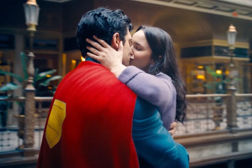 Índia censura beijos de “Superman” e gera protestos