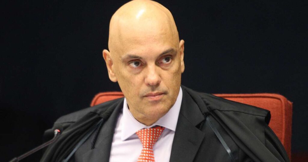 Alexandre de Moraes repreende advogado em depoimento sobre trama golpista