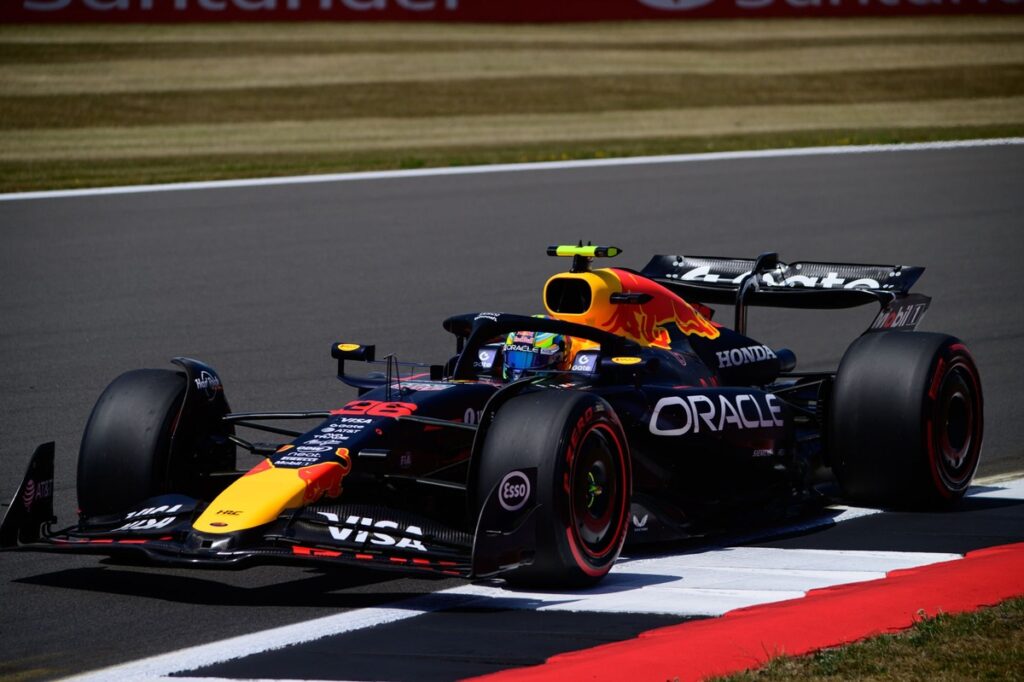 Mentor de prodígio da RBR fala de preparação para estreia na F1