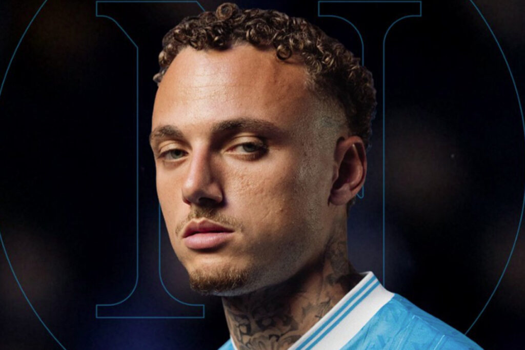Noa Lang, destaque no PSV, refora o Napoli
