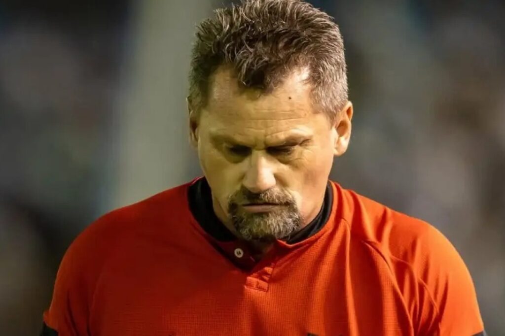 Atltico Goianiense demite Fbio Matias aps nova derrota na Srie B