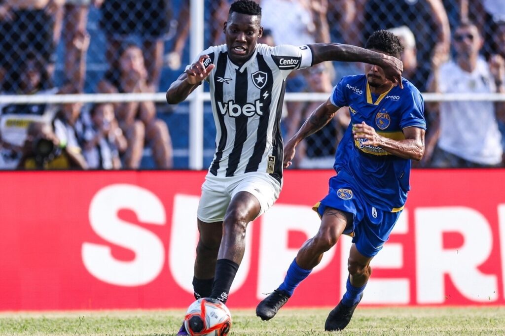 Botafogo encaminha sadas por emprstimo de Patrick de Paula e Rwan