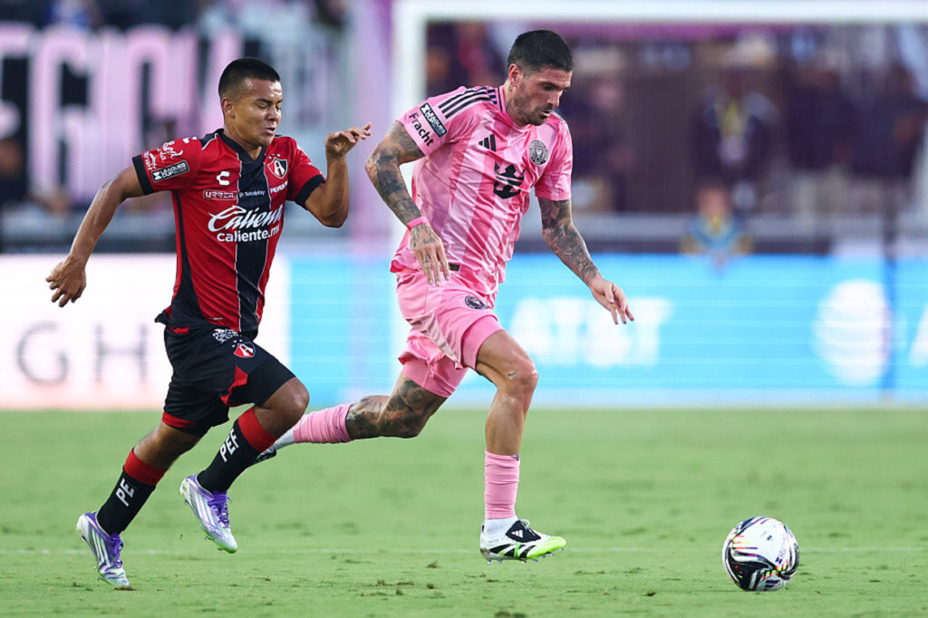 Na estreia de De Paul, Messi garom e Inter Miami vence Atlas no apagar das luzes