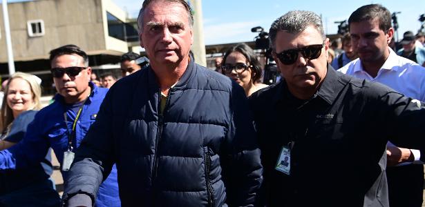 Pendrive em banheiro de Bolsonaro é irrelevante, aponta perícia