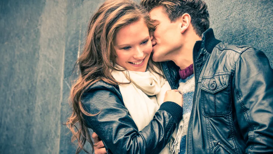 Love bombing: os signos que exageram nas promessas de amor logo no início