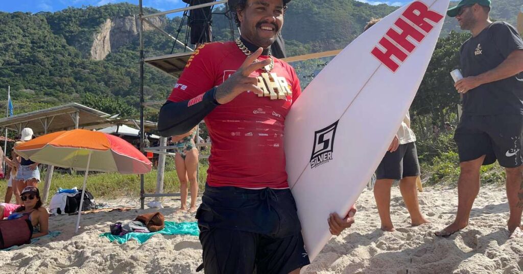 Conheça Weslley Dantas, surfista que saiu do mar ovacionado ao conquistar a WSL Prainha