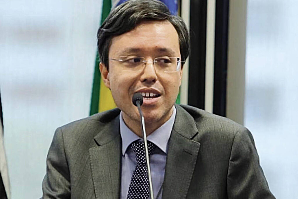 Auditor suspeito de operar esquema é preso preventivamente – 20/08/2025 – Mercado
