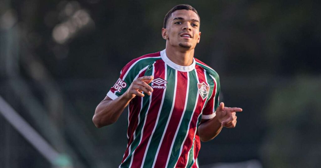 Miguel Sampaio se destaca no Fluminense e sonha com estreia no profissional