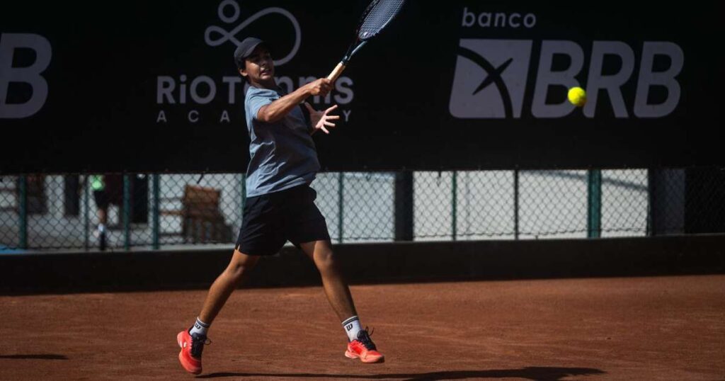 João Almeida bate segundo favorito e vai à semi em Vacaria