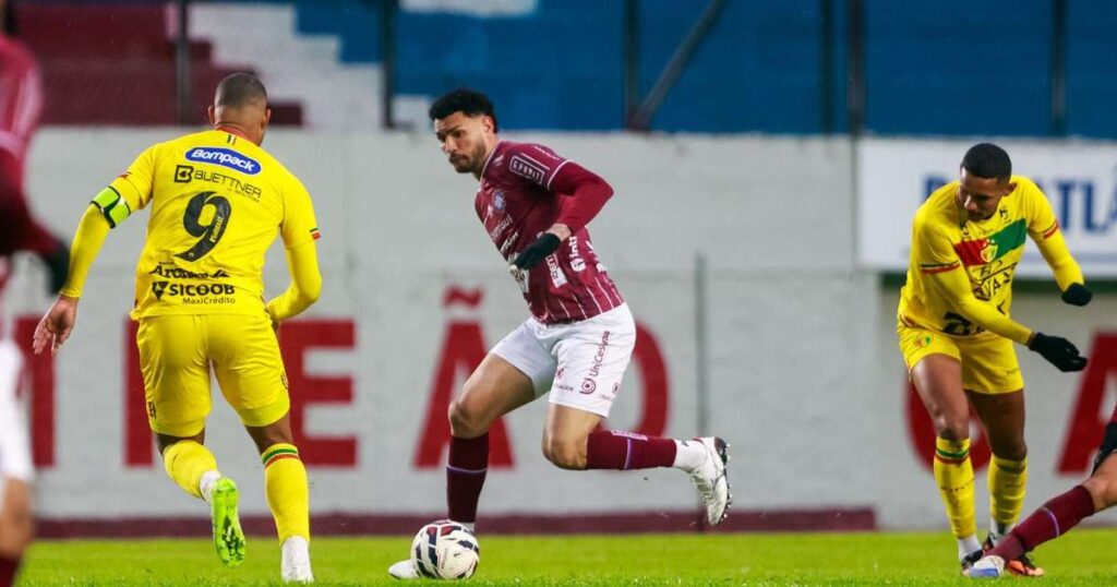Rodada movimentada e decisões ficando para última rodada; confira o resumo das partidas da Série C, neste final de semana