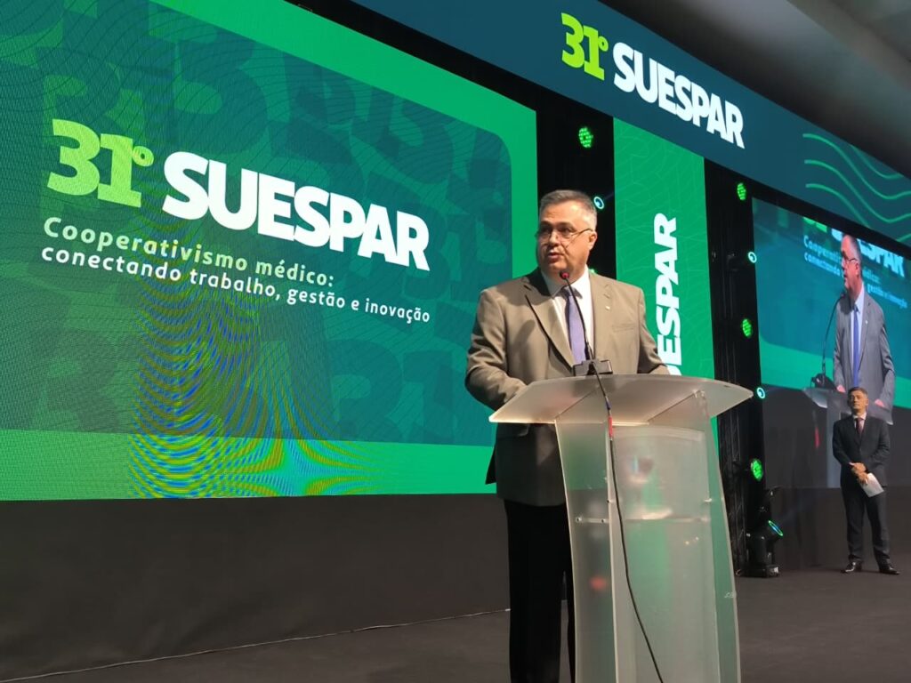 Beto Preto participa do 31º Simpósio das Unimeds em Foz do Iguaçu