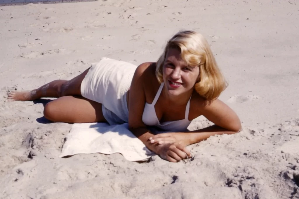 A última madrugada de Sylvia Plath: Londres, 1963, portas vedadas, filhos dormem, ela escreve e morre ao amanhecer