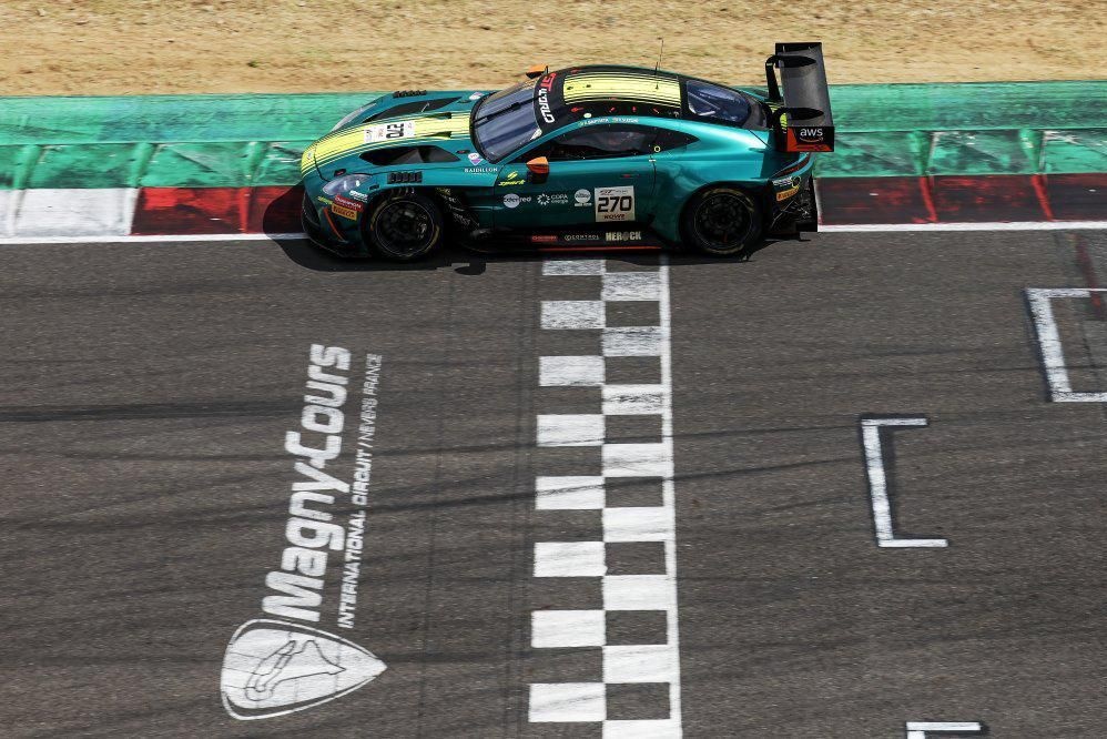 Suzuki destaca evolução no GT World Challenge Europe
