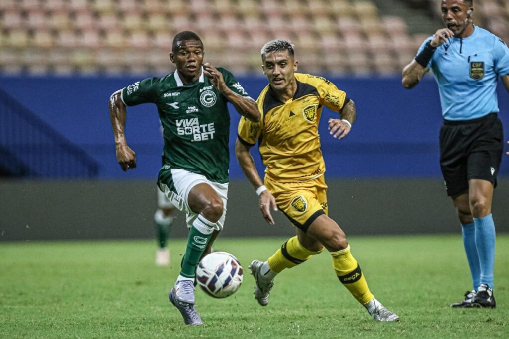 Amazonas e Gois ficam no empate na Arena da Amaznia