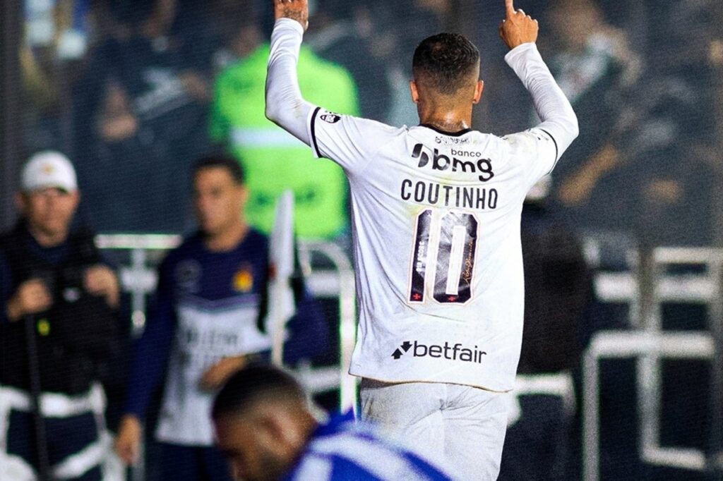 Vasco decide no primeiro tempo, despacha o CSA e segue na Copa do Brasil