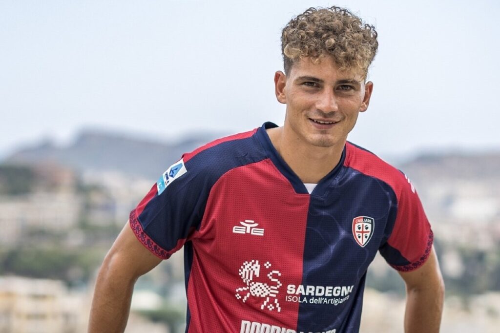 Internazionale mantm rotina de emprstimo com Esposito