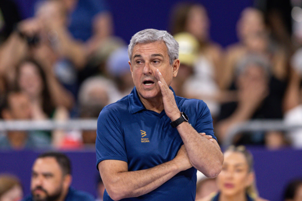 Z Roberto Guimares define lista de convocadas para disputa do Mundial