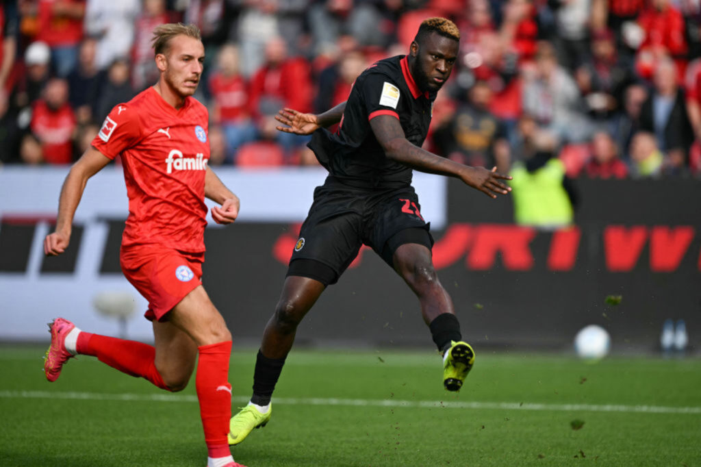Milan tem acordo verbal por atacante do Bayer Leverkusen