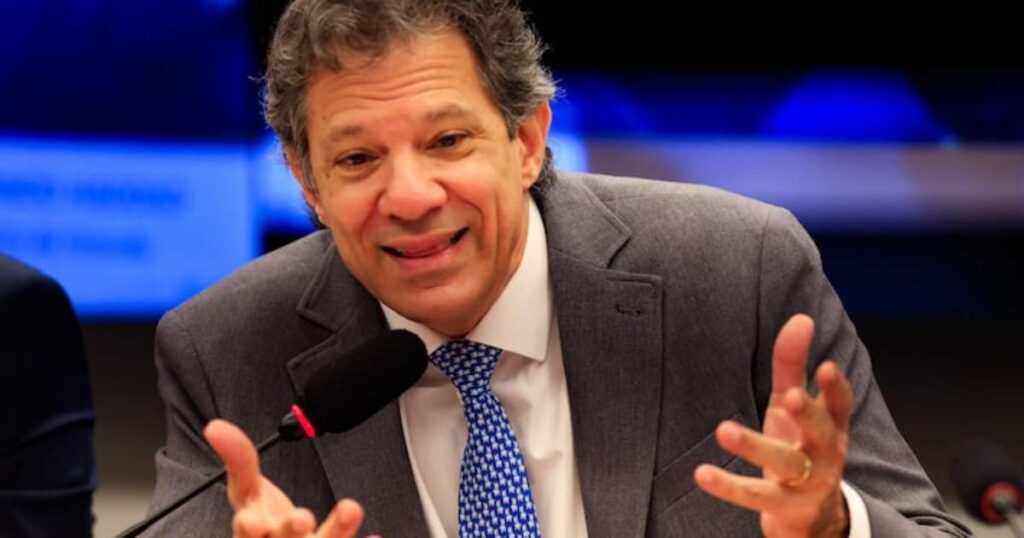‘Penso que sanção de projeto de isenção do IR será feita em outubro’, diz Haddad