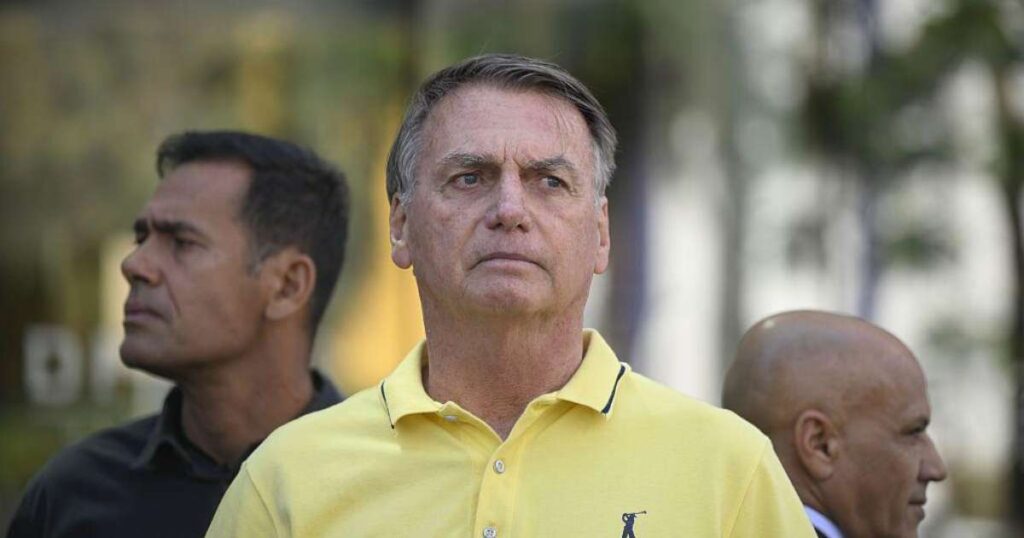 Quais os crimes pelos quais Bolsonaro é acusado e quais as penas previstas
