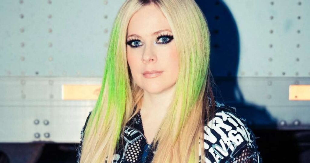 Avril Lavigne revisita memórias em turnê com Simple Plan