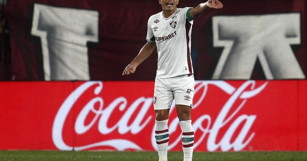Fluminense sofre gol no fim e precisará de virada contra o Lanús no Maracanã pela Sul-Americana