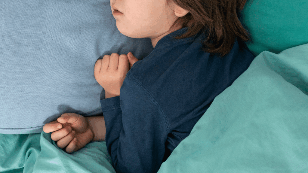 5 dicas para seu filho dormir melhor e não levantar da cama à noite- Pais e Filhos