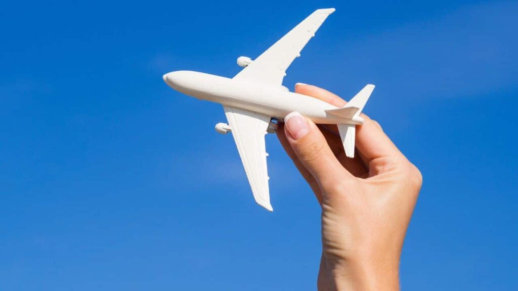 Viajar de avião com crianças? 13 dicas que fazem toda a diferença