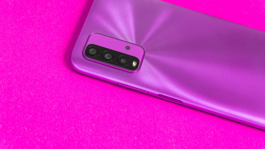 Usar celular para acalmar crianças é uma boa ideia?- Pais e Filhos