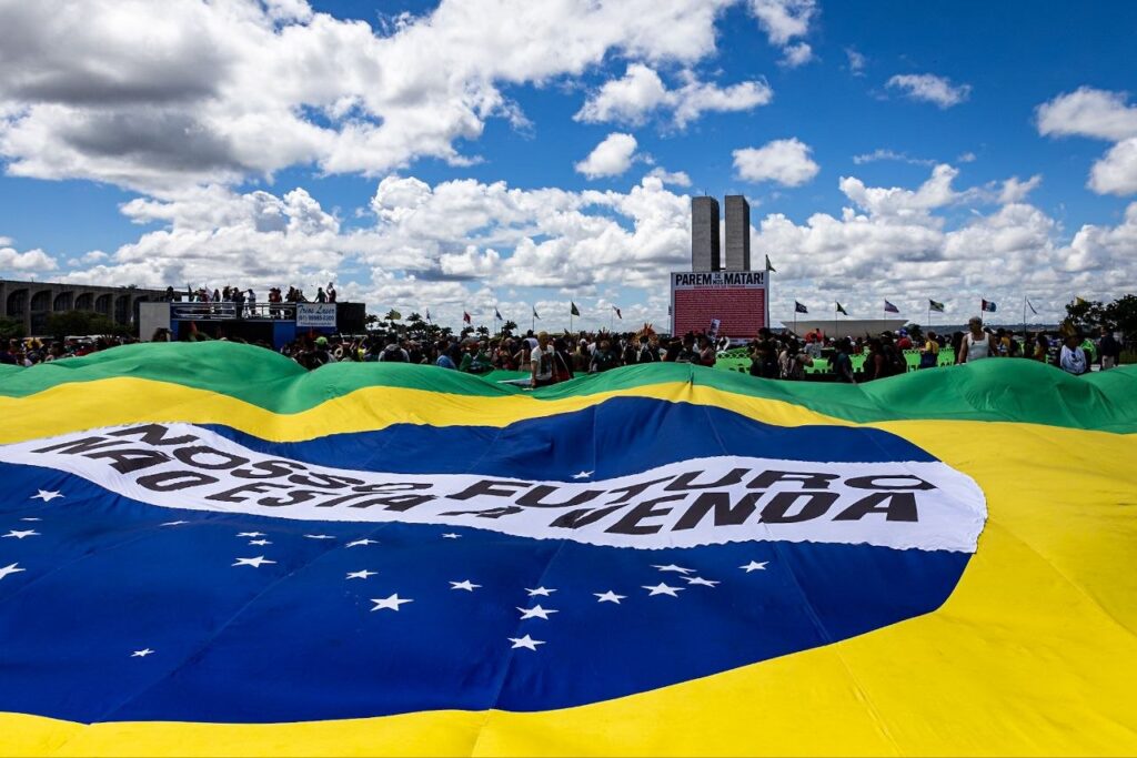 Em marcha, povos indígenas confrontam Congresso: os territórios indígenas não estão à venda